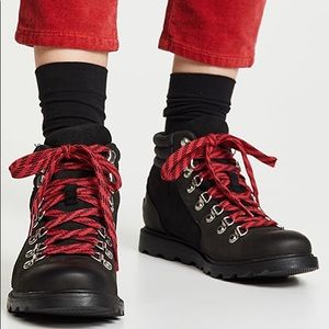 Sorel Ainsley Wither Black Boots with Red Laces
